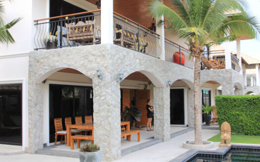 The Vineyards 3 bedrooms pool villa